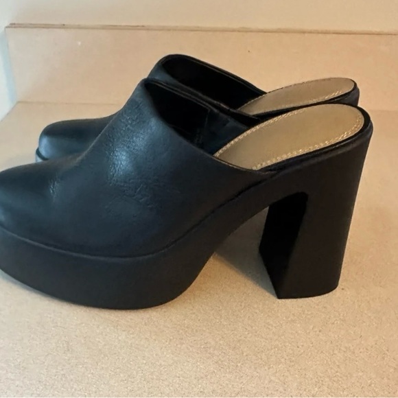 Gianni Bini So Chic Black closed toe platform mule size 10 New - Picture 4 of 5
